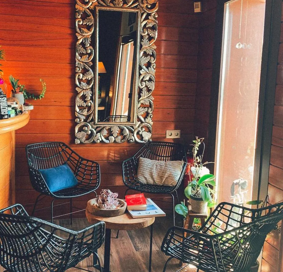 Hostal Rural Can Pau Cantallops