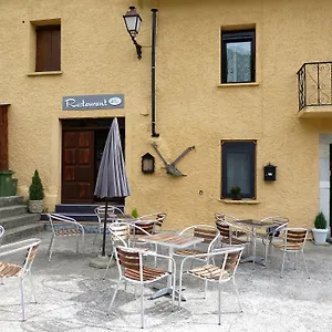 La Petite Boh\u00eame Hotel